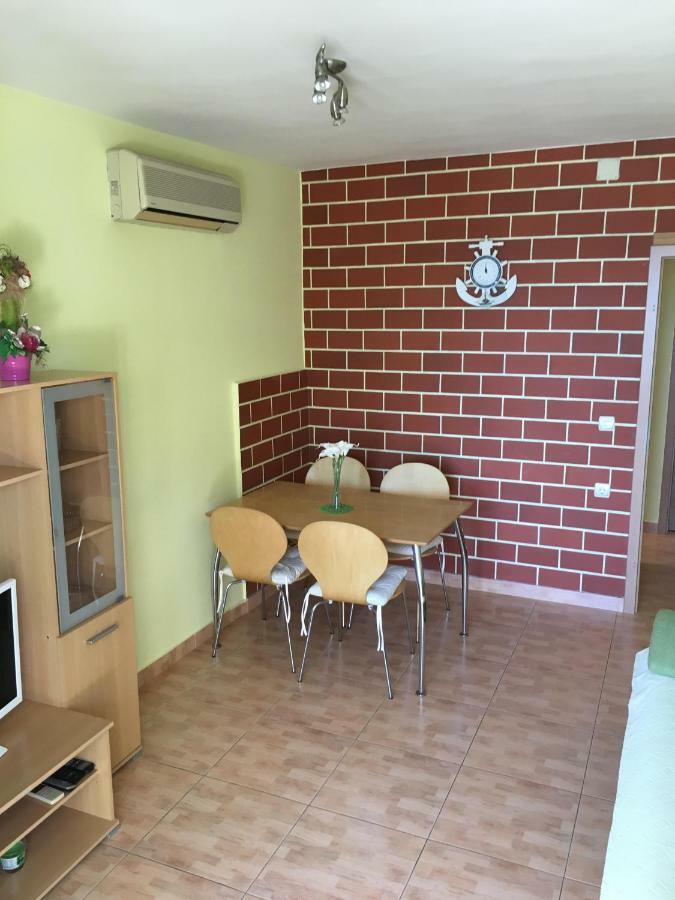Apartman Tatjana Apartment Podgora Exterior photo